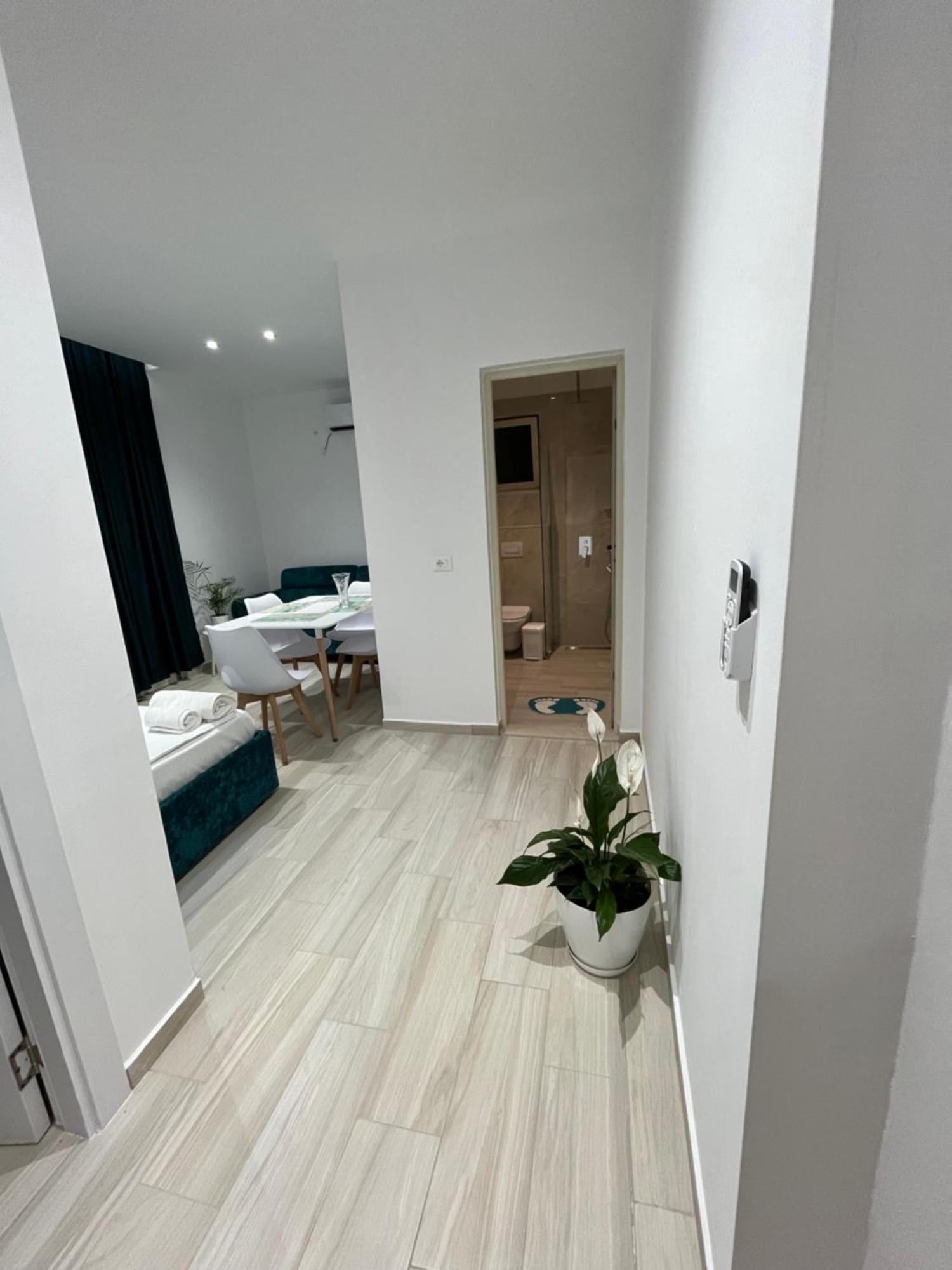 Vila Luani Vlorë Esterno foto