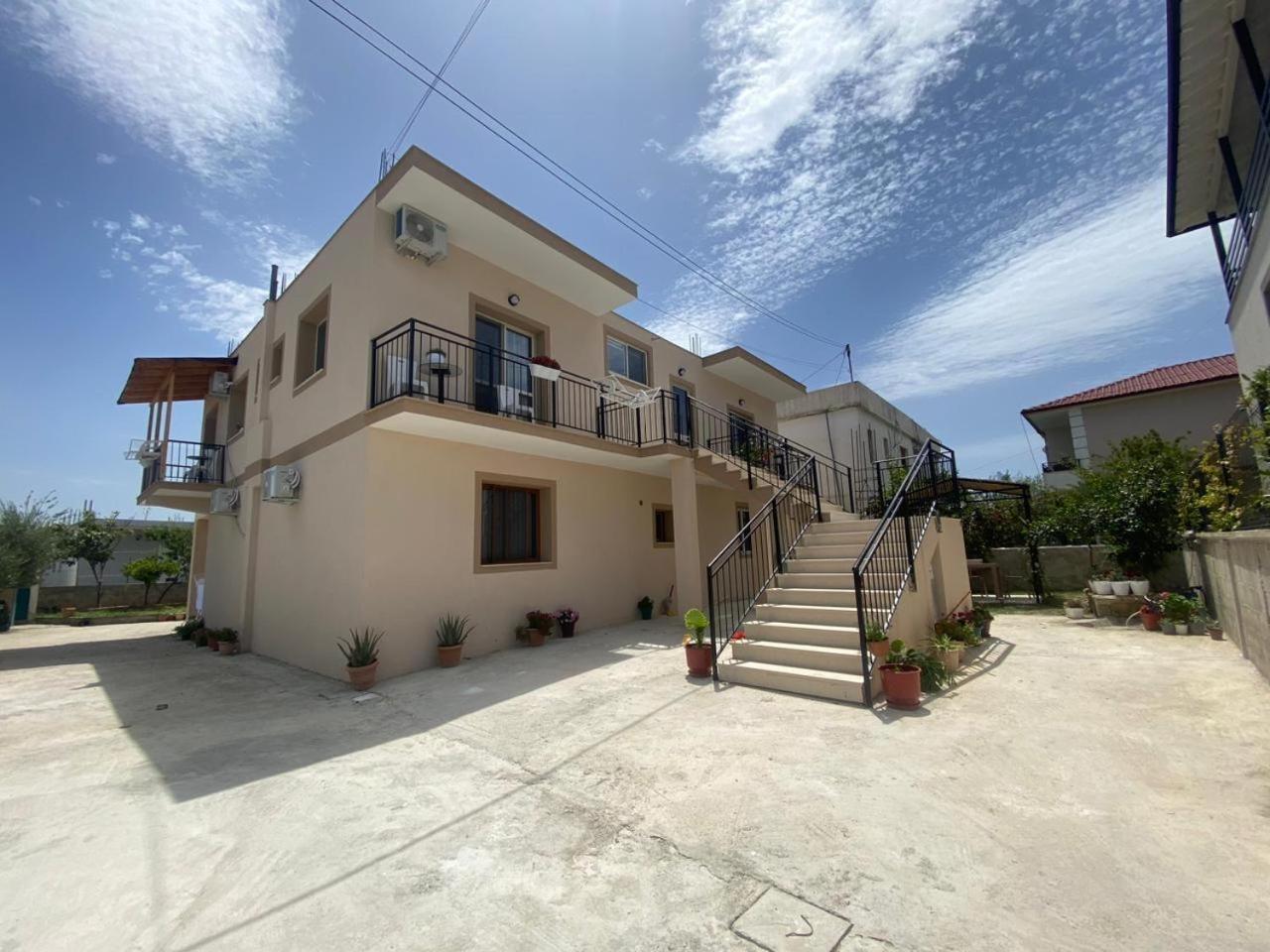 Vila Luani Vlorë Esterno foto
