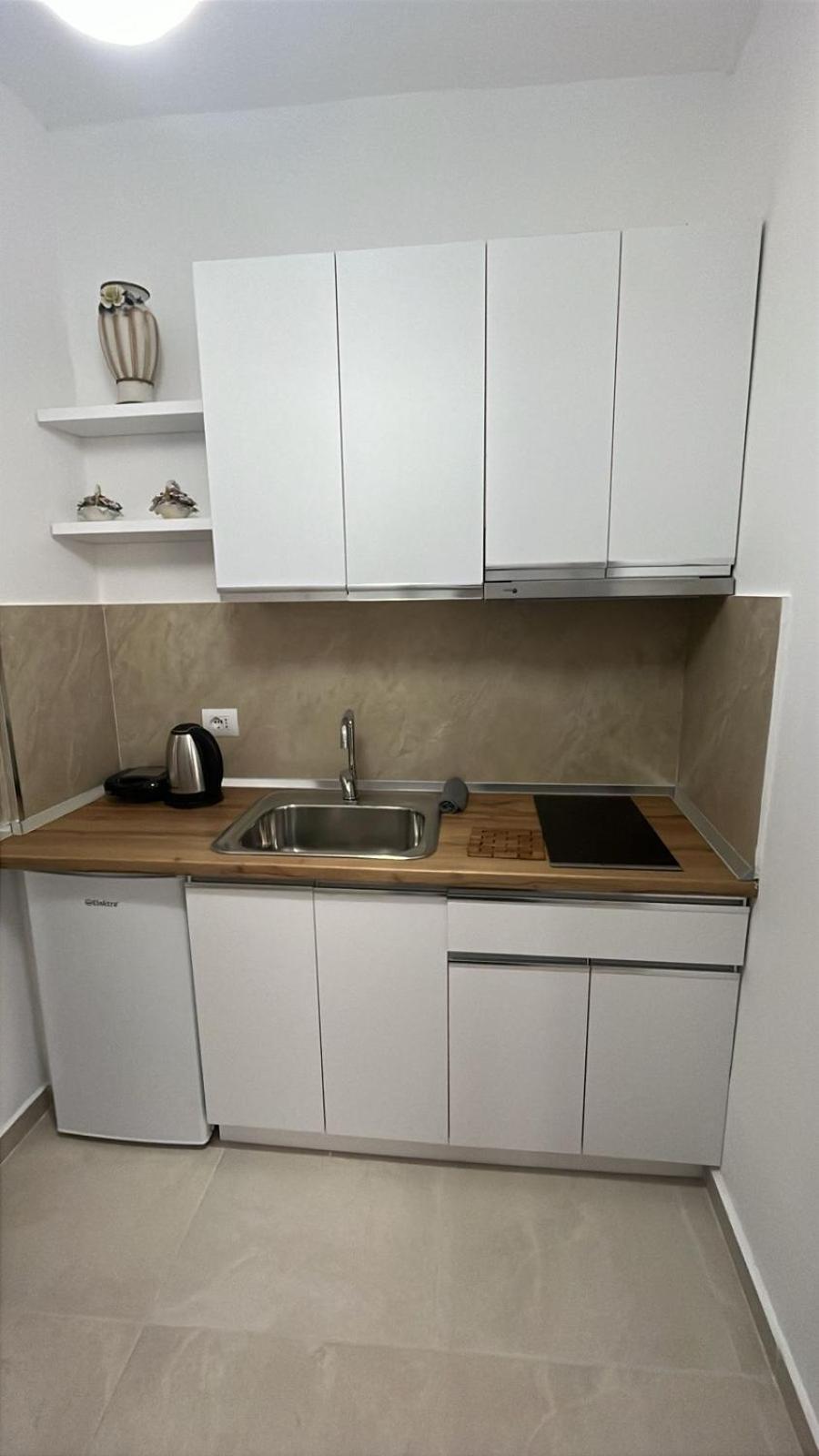 Vila Luani Vlorë Esterno foto