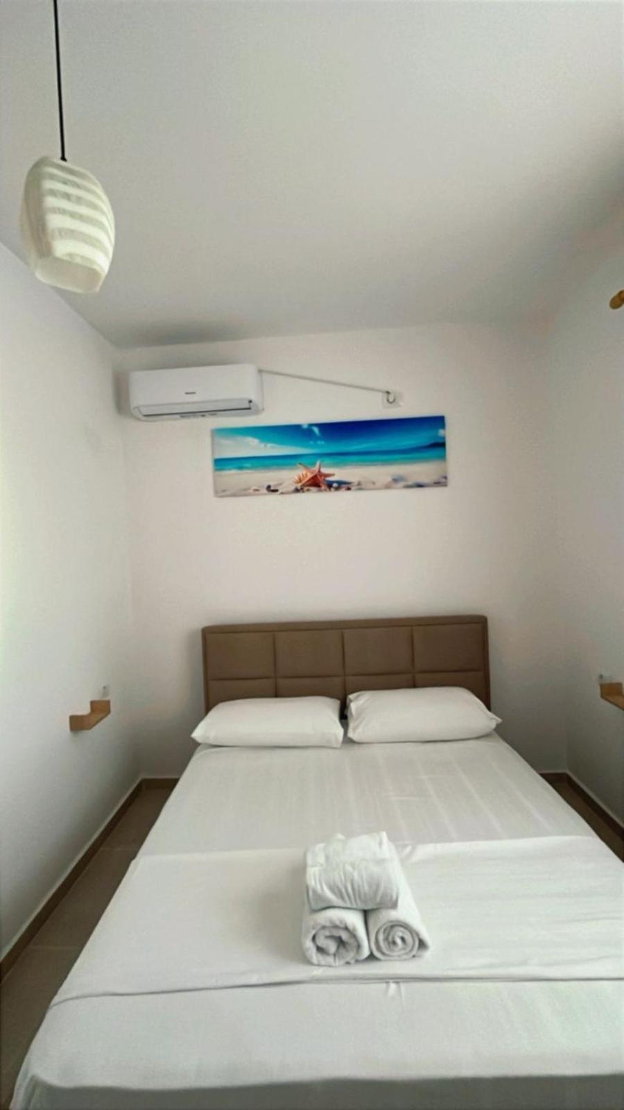Vila Luani Vlorë Esterno foto