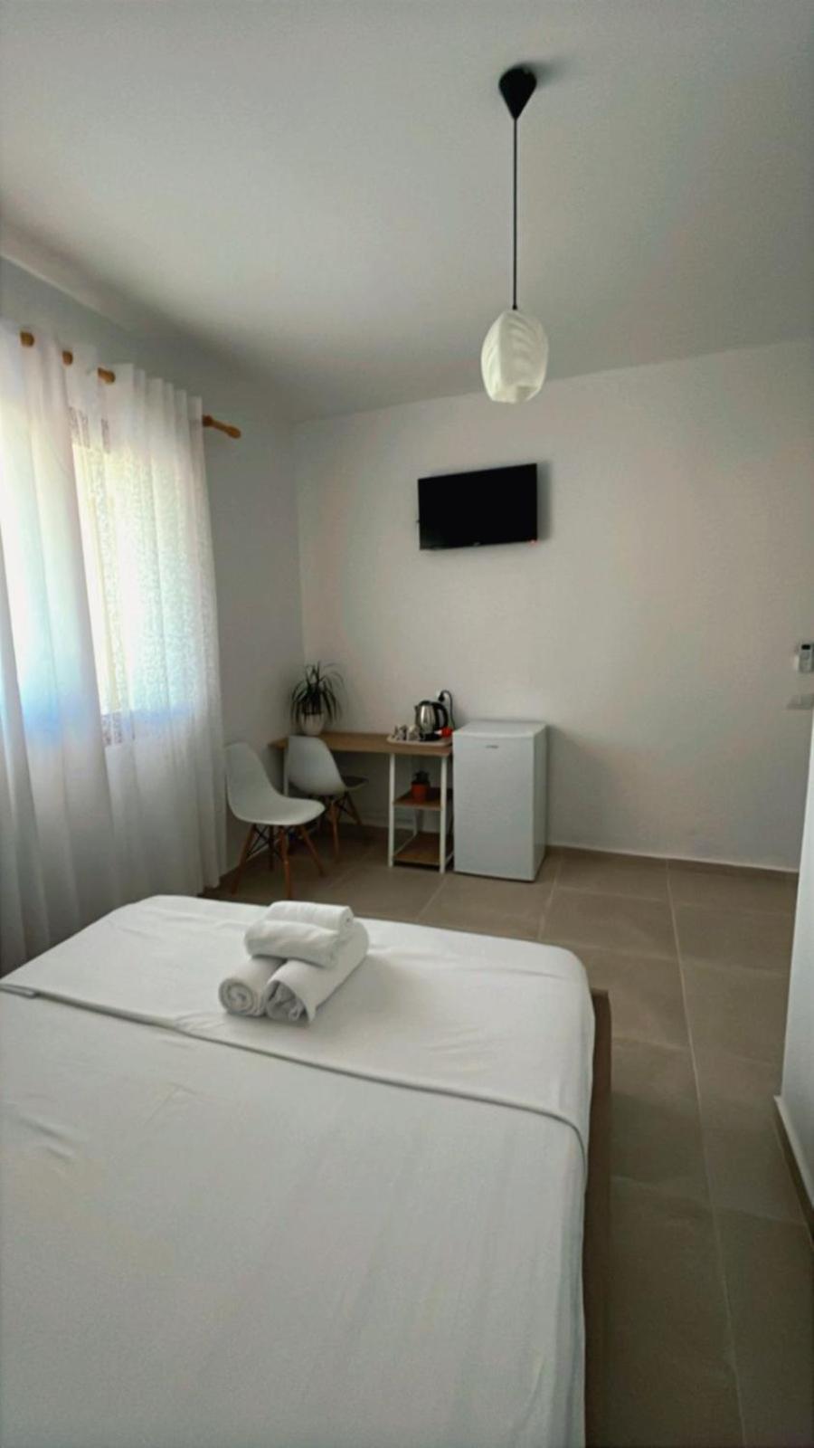 Vila Luani Vlorë Esterno foto