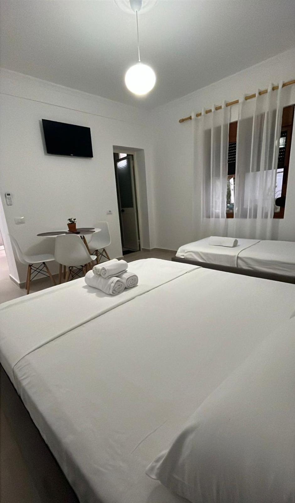 Vila Luani Vlorë Esterno foto